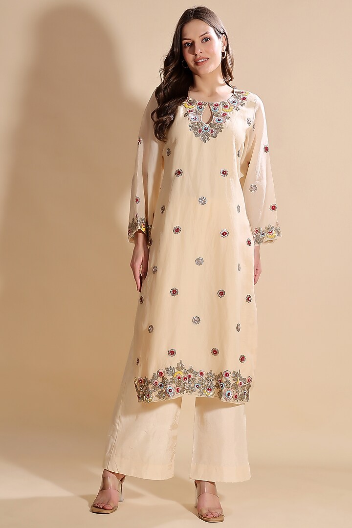 Cream Silk Organza Hand Embroidered Kurta Set by Kanchi Khurana Couture at Pernia's Pop Up Shop