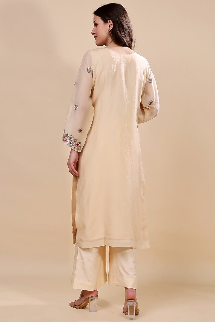 Cream Silk Organza Hand Embroidered Kurta Set by Kanchi Khurana Couture at Pernia's Pop Up Shop