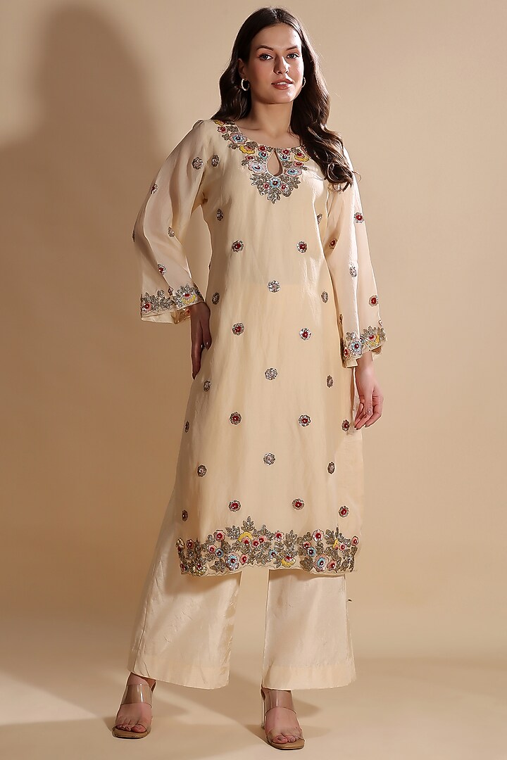 Cream Silk Organza Hand Embroidered Kurta Set by Kanchi Khurana Couture at Pernia's Pop Up Shop