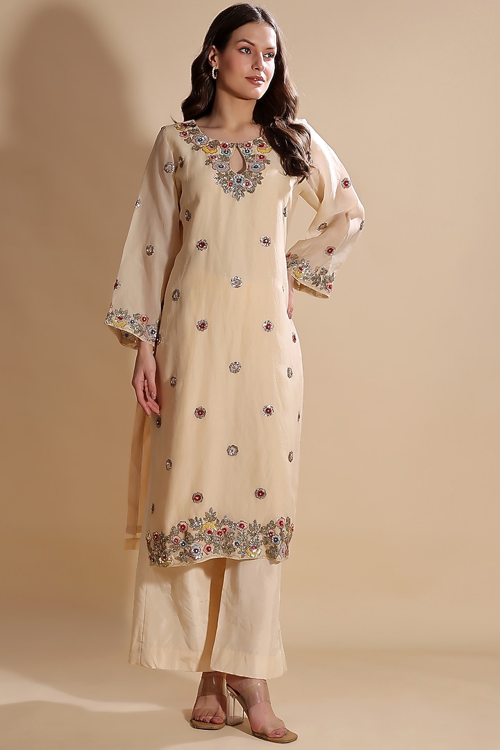 Cream Silk Organza Hand Embroidered Kurta Set by Kanchi Khurana Couture at Pernia's Pop Up Shop