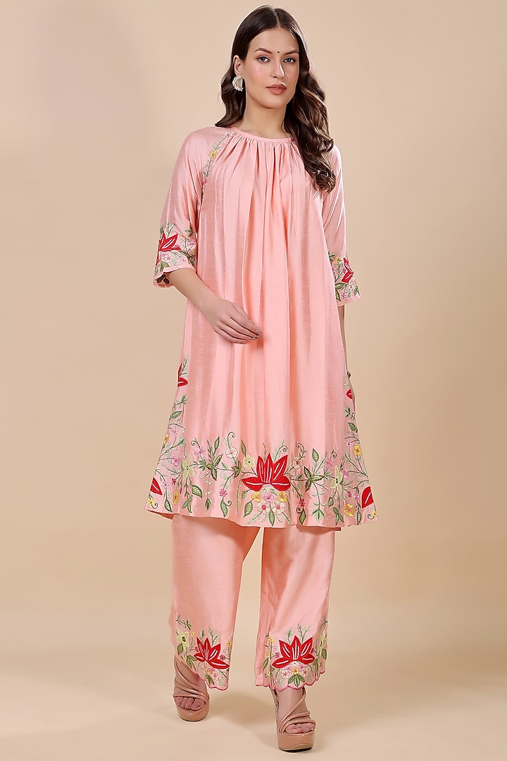 Pink Chanderi Hand Embroidered Kurta Set by Kanchi Khurana Couture at Pernia's Pop Up Shop