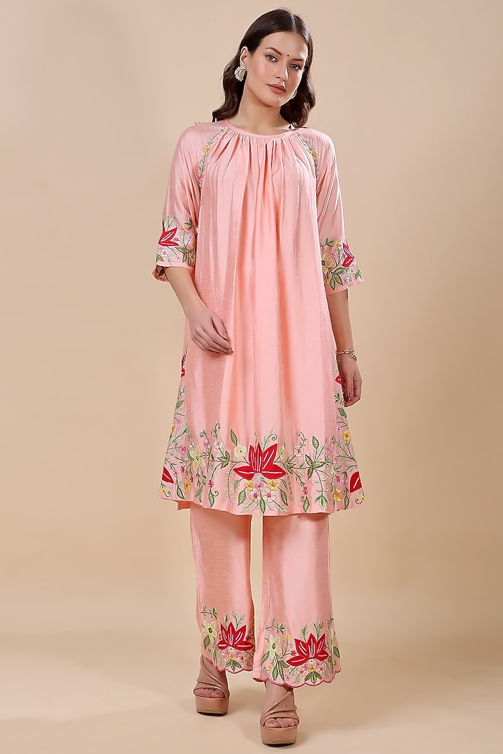 Pink Chanderi Hand Embroidered Kurta Set by Kanchi Khurana Couture at Pernia's Pop Up Shop