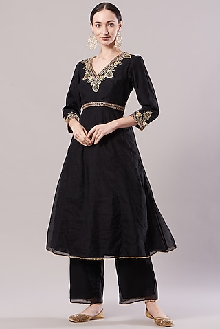Black Embroidered Kurta Set by KANJ By Priyanka Sakhuja