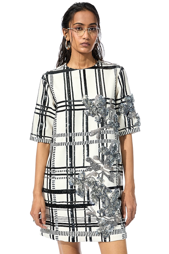 White & Black Polyester Embellished Party Wear Dress by Kanika Goyal at Pernia's Pop Up Shop