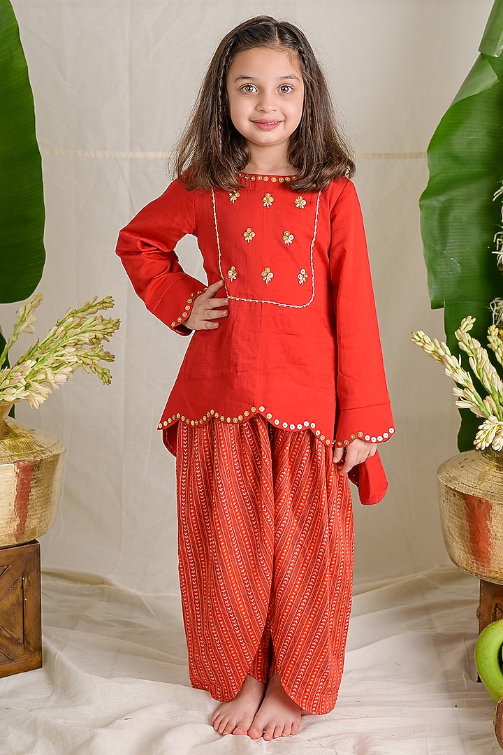 Red Cotton Silk Sequins Embellished Kurta Set For Girls by Label Kansha at Pernia's Pop Up Shop