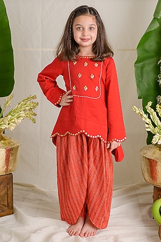 Red Cotton Silk Sequins Embellished Kurta Set For Girls by Label Kansha