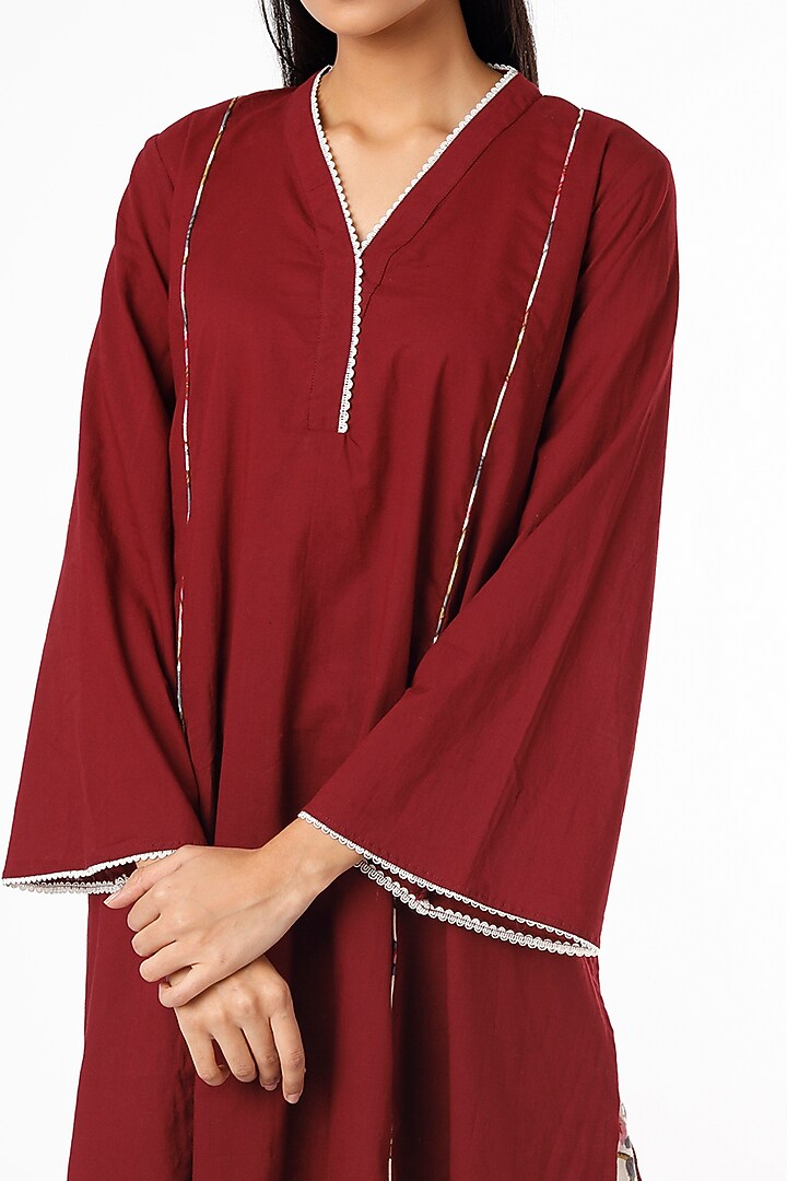 Maroon V-Neck Kurta Set by Kaori By Shreya at Pernia's Pop Up Shop