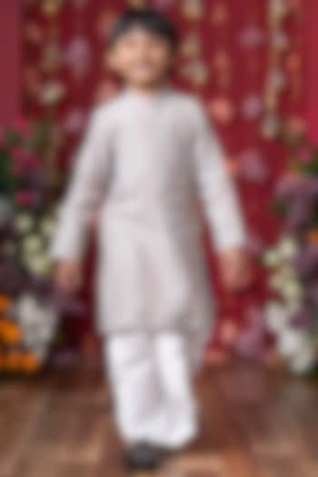 Light Grey Chanderi Silk Thread Embroidered Kurta Set For Boys by Kirti Agarwal Pret n Couture