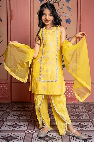 Yellow Mul Chanderi & Organza Floral Embroidered Kurta Set For Girls by Kirti Agarwal Pret n Couture