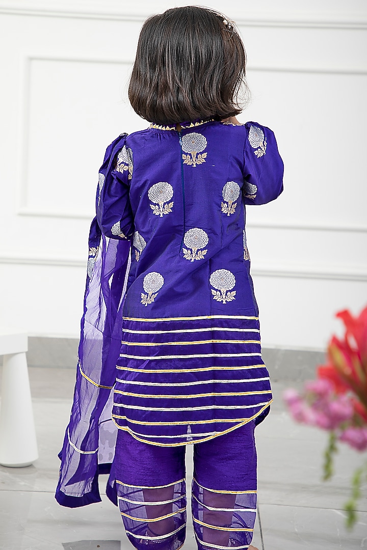 Purple Brocade Embroidered Kurta Set For Girls by Kirti Agarwal Pret n Couture at Pernia's Pop Up Shop