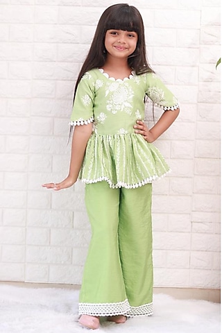 Green Chanderi Silk Embroidered Kurta Set For Girls by Kirti Agarwal Pret n Couture