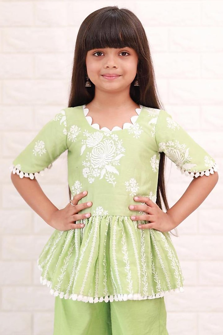 Green Chanderi Silk Embroidered Kurta Set For Girls by Kirti Agarwal Pret n Couture at Pernia's Pop Up Shop