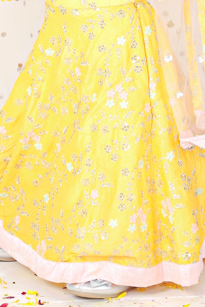 Yellow Silk & Net Embroidered Lehenga Set For Girls by Kirti Agarwal Pret n Couture at Pernia's Pop Up Shop