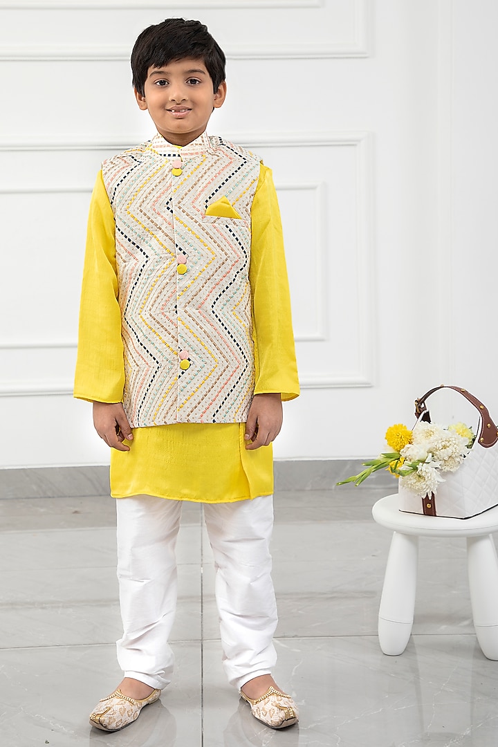 Off-White Cotton & Satin Silk Thread Embroidered Jacket Set For Boys by  Kirti Agarwal Pret n Couture at Pernia's Pop Up Shop