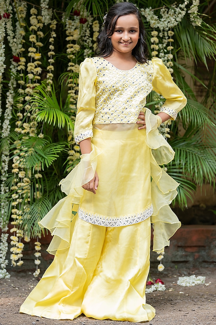 Light Yellow Organza Pearl & Mirror Embroidered Kurta Set For Girls by  Kirti Agarwal Pret n Couture at Pernia's Pop Up Shop