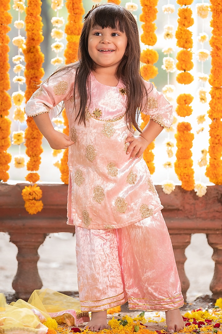 Baby Pink Velvet Embroidered Kurta Set For Girls by Kirti Agarwal Pret n Couture at Pernia's Pop Up Shop