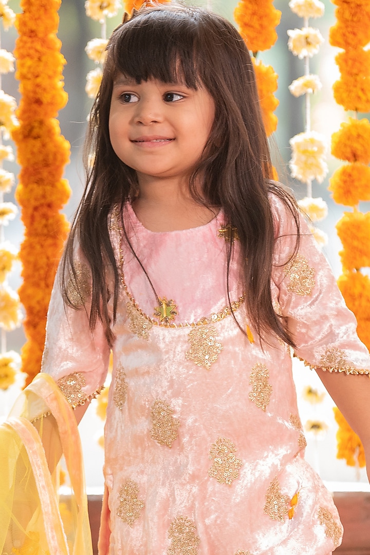 Baby Pink Velvet Embroidered Kurta Set For Girls by Kirti Agarwal Pret n Couture at Pernia's Pop Up Shop