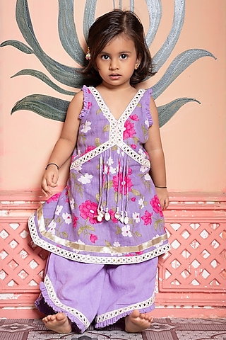 Lavender Pure Linen Printed & Embroidered Kurta Set For Girls by Kirti Agarwal Pret n Couture