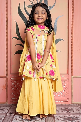 Yellow Pure Linen Printed & Embroidered Kurta Set by Kirti Agarwal Pret n Couture