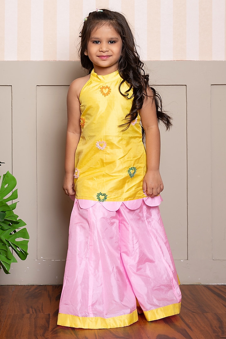 Yellow & Pink Pure Silk Floral Embroidered Kurta Set by Kirti Agarwal Pret n Couture at Pernia's Pop Up Shop