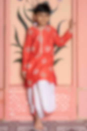 Orange Pure Chanderi & Cotton Silk Thread Embroidered Kurta Set For Boys by Kirti Agarwal Pret n Couture