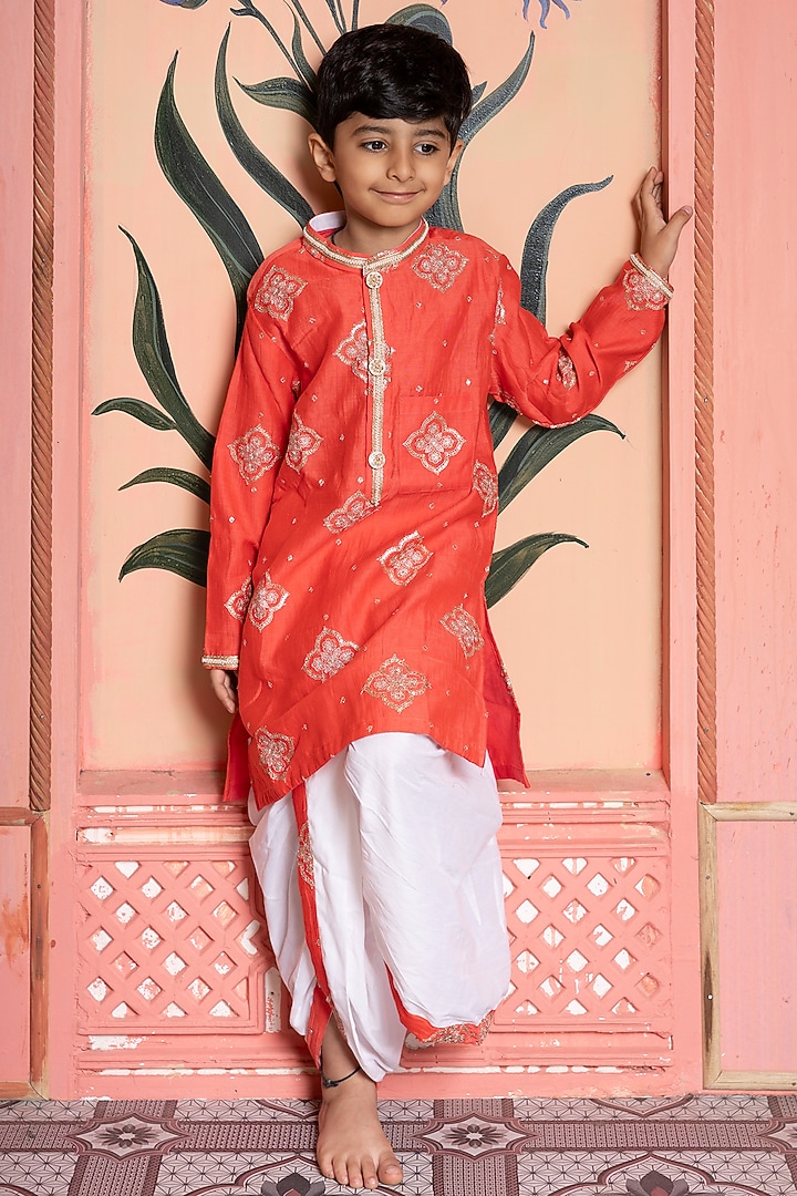 Orange Pure Chanderi & Cotton Silk Thread Embroidered Kurta Set For Boys by Kirti Agarwal Pret n Couture
