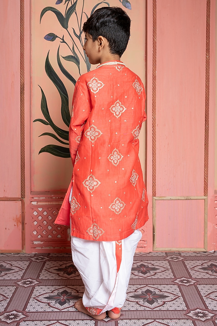 Orange Pure Chanderi & Cotton Silk Thread Embroidered Kurta Set For Boys by Kirti Agarwal Pret n Couture at Pernia's Pop Up Shop
