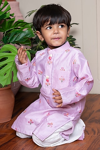 Lavender Pure Chanderi Silk & Cotton Silk Floral Embroidered Kurta Set For Boys by Kirti Agarwal Pret n Couture