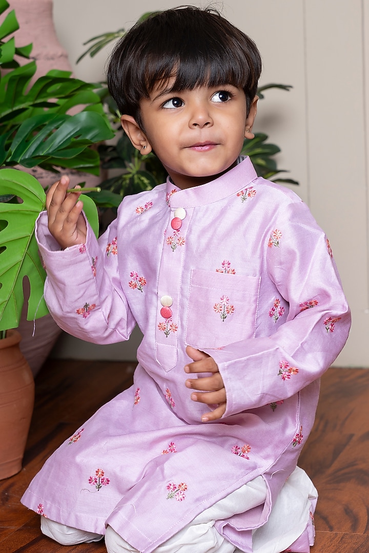Lavender Pure Chanderi Silk & Cotton Silk Floral Embroidered Kurta Set For Boys by Kirti Agarwal Pret n Couture at Pernia's Pop Up Shop