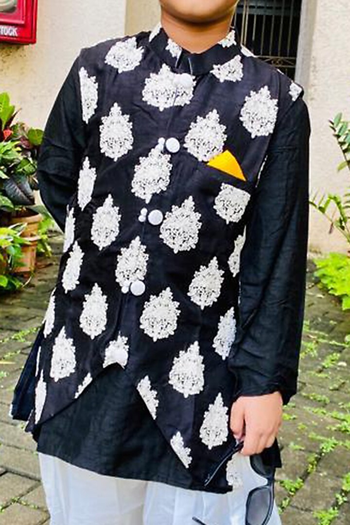 Black & White Silk & Cotton Silk Embroidered Bundi Jacket Set For Boys by Kirti Agarwal Pret n Couture at Pernia's Pop Up Shop
