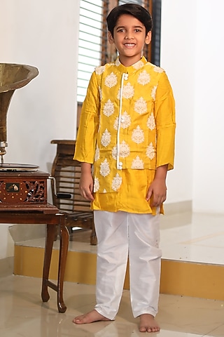 Yellow & White Silk & Cotton Silk Embroidered Bundi Jacket Set For Boys by Kirti Agarwal Pret n Couture