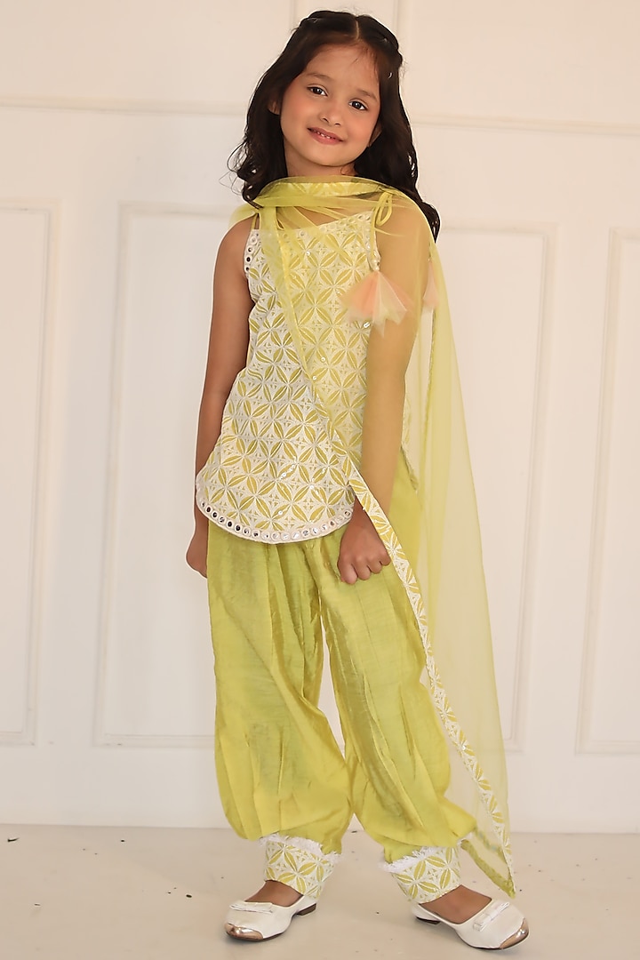 Off-White & Lime Green Embroidered Kurta Set For Girls by  Kirti Agarwal Pret n Couture