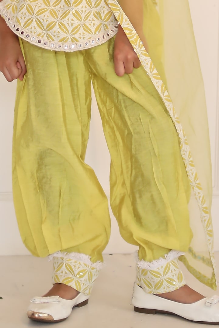 Off-White & Lime Green Embroidered Kurta Set For Girls by Kirti Agarwal Pret n Couture at Pernia's Pop Up Shop