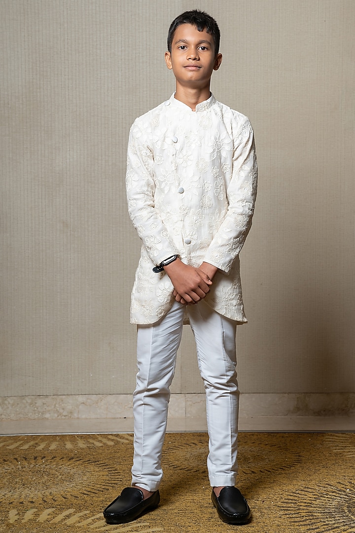 Off-White Chanderi Silk & Cotton Silk Embroidered Bandhgala Set For Boys by  Kirti Agarwal Pret n Couture