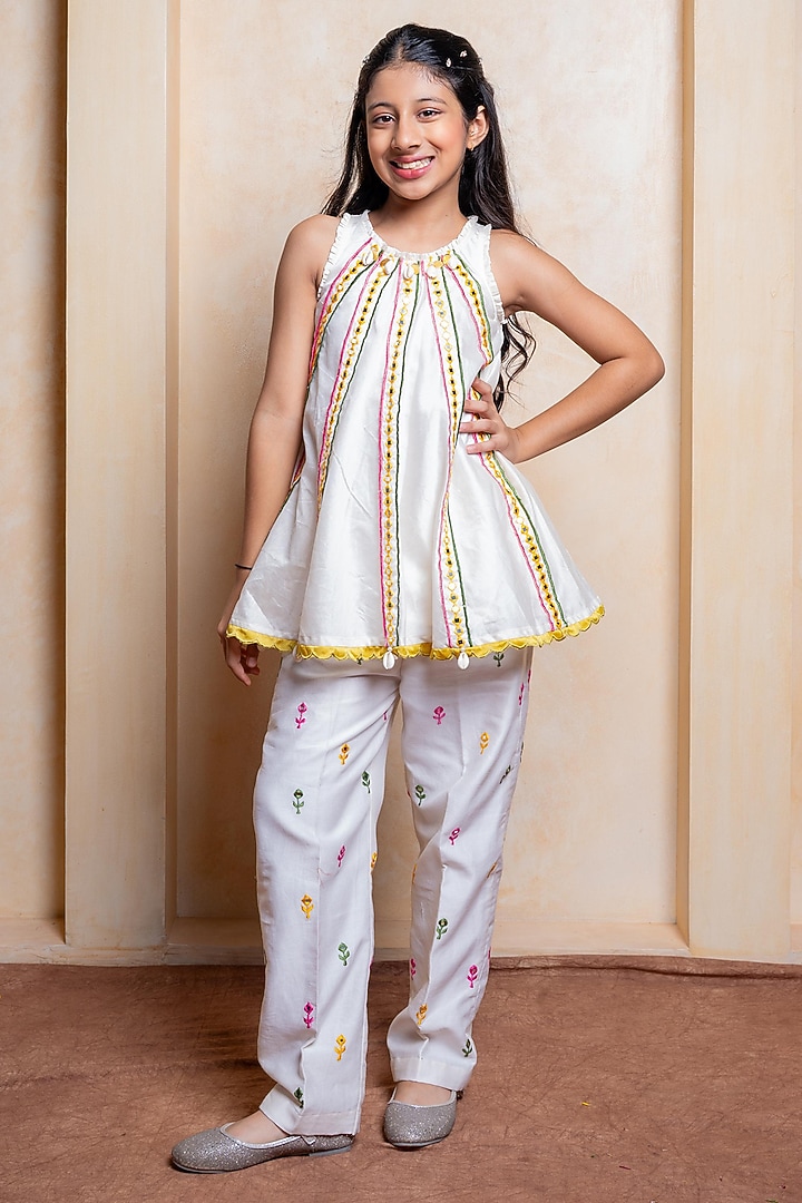 Off-White Chanderi Silk Embroidered Co-Ord Set For Girls by Kirti Agarwal Pret n Couture at Pernia's Pop Up Shop