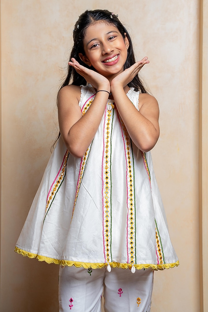 Off-White Chanderi Silk Embroidered Co-Ord Set For Girls by Kirti Agarwal Pret n Couture at Pernia's Pop Up Shop