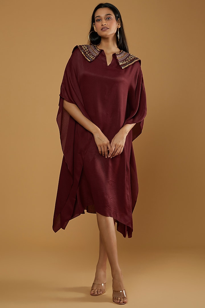 Wine Embroidered Slit Kaftan by Kaprapan By Anaita Shah at Pernia's Pop Up Shop