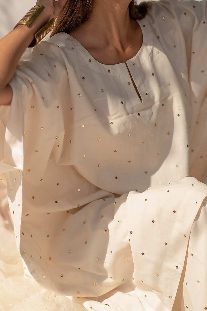 Cloud White Mukaish Work Pant Set by KAPARDARA at Pernia's Pop Up Shop