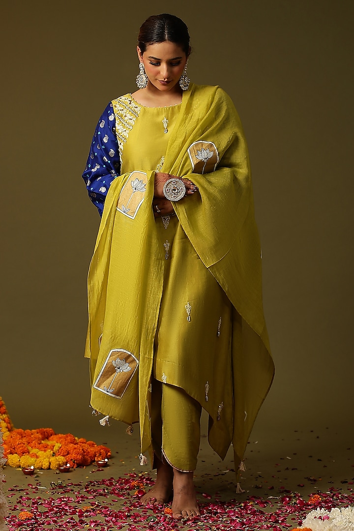 Yellow Chanderi Silk A-Line Kurta Set by Arpita Sulakshana at Pernia's Pop Up Shop