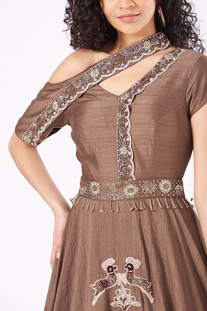 Earthy Brown Embroidered Engagement Gown With Dupatta by Arpita Sulakshana at Pernia's Pop Up Shop