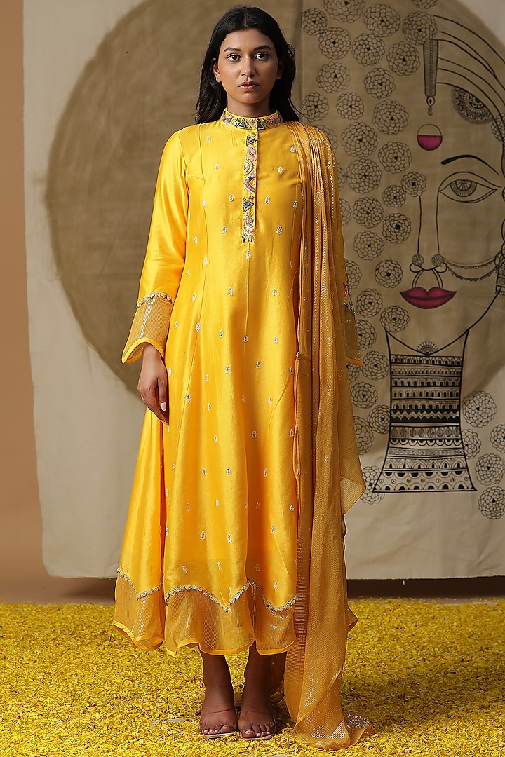 Yellow Cotton Hand Painted Draped Dress by Arpita Sulakshana at