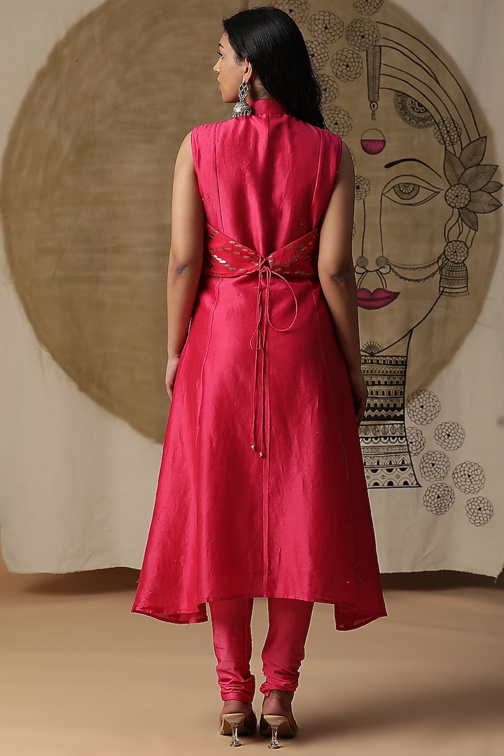 Pink Chanderi Silk Embroidered A-Line Kurta Set by Arpita Sulakshana at Pernia's Pop Up Shop