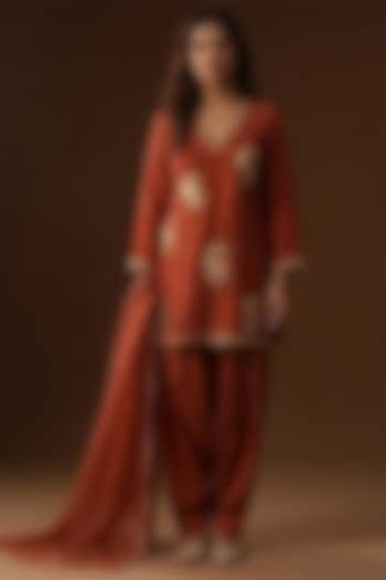 Burnt Orange Summer Silk Embellished Kurta Set by Arpita Sulakshana at Pernia's Pop Up Shop