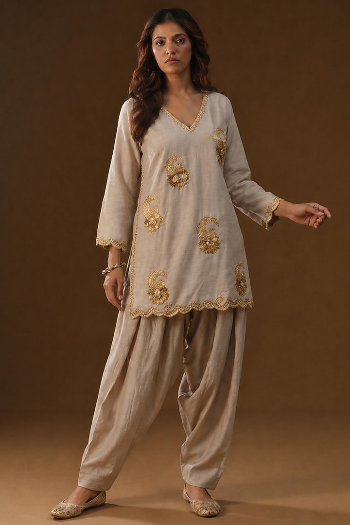 Ivory Summer Silk Hand Painted Short Kurta Set by Arpita Sulakshana at Pernia's Pop Up Shop