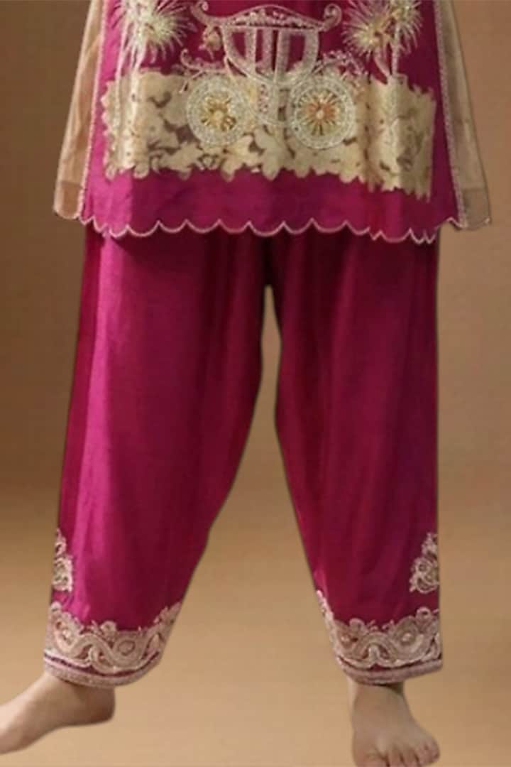 Hot Pink Summer Silk Embellished Straight Kurta Set by Arpita Sulakshana at Pernia's Pop Up Shop