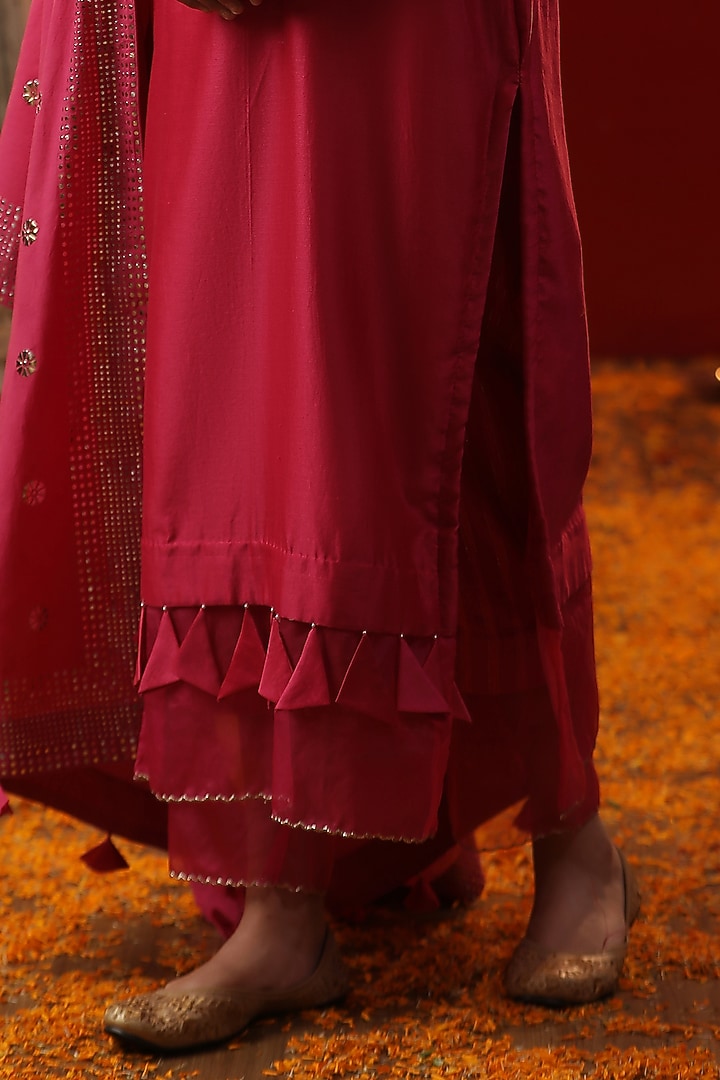 Pink Chanderi Silk Kurta Set by Arpita Sulakshana at Pernia's Pop Up Shop