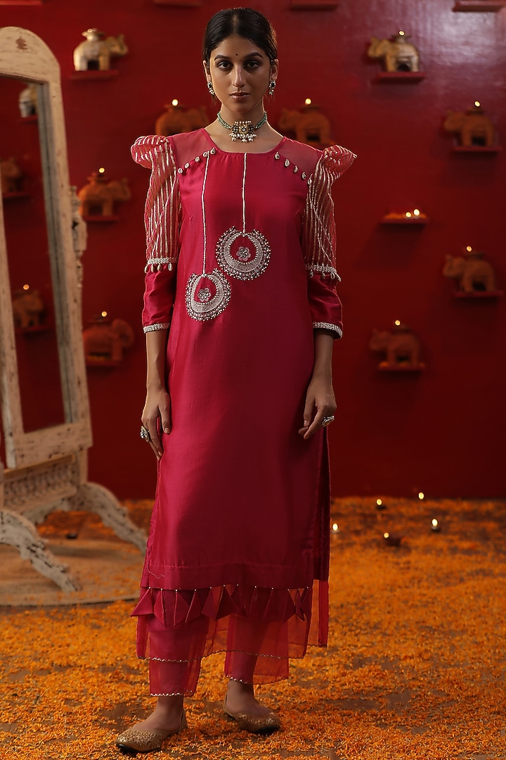Pink Chanderi Silk Kurta Set by Arpita Sulakshana at Pernia's Pop Up Shop