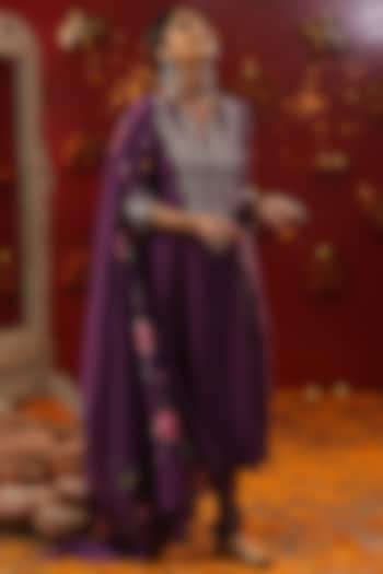 Purple Chanderi Hand Painted Kurta Set by Arpita Sulakshana at Pernia's Pop Up Shop