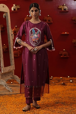 Purple Chanderi Silk Hand Painted Kurta Set by Arpita Sulakshana
