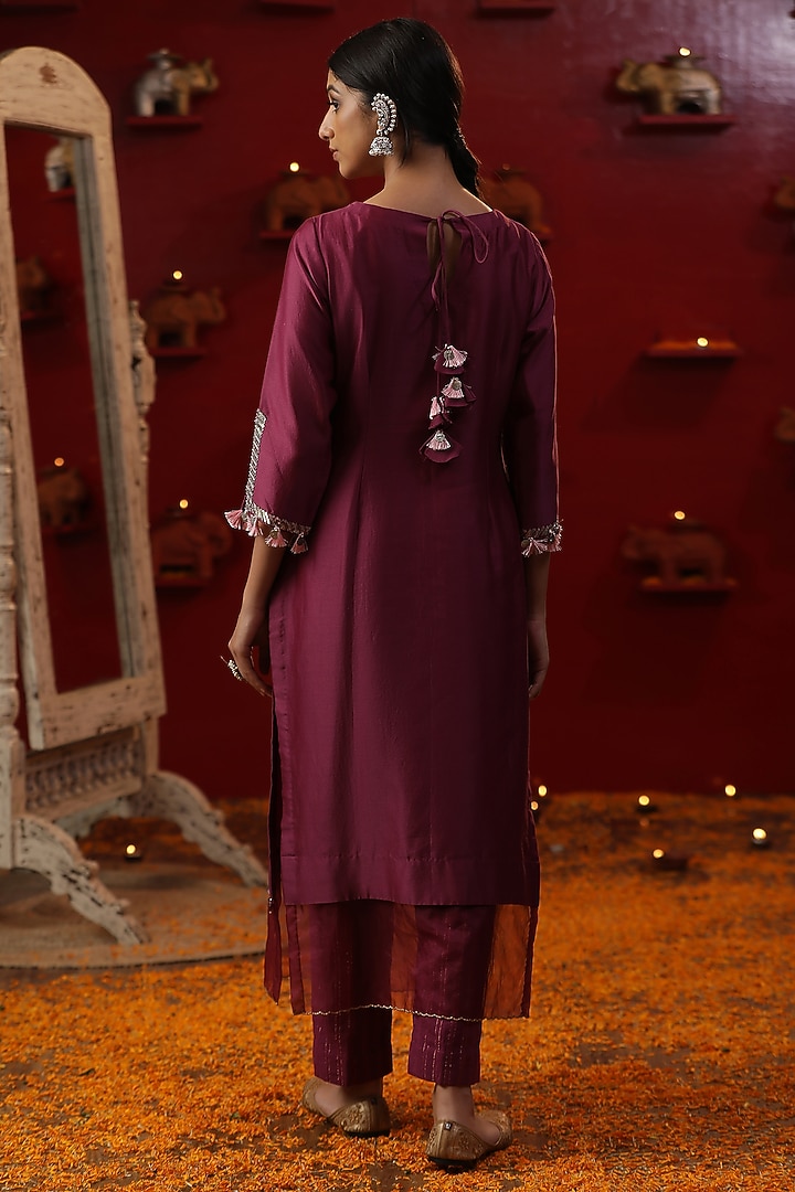 Purple Chanderi Silk Hand Painted Kurta Set by Arpita Sulakshana at Pernia's Pop Up Shop
